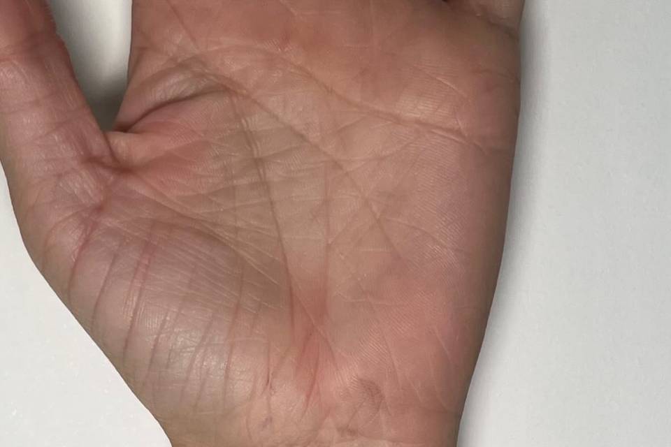 Fineline tattoo