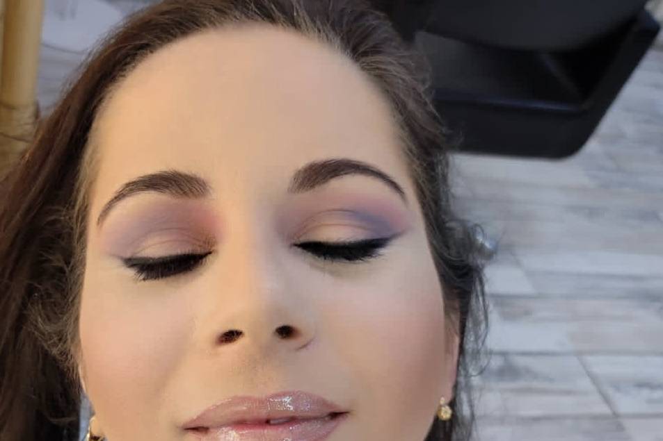 Maquillaje y peinado invitada