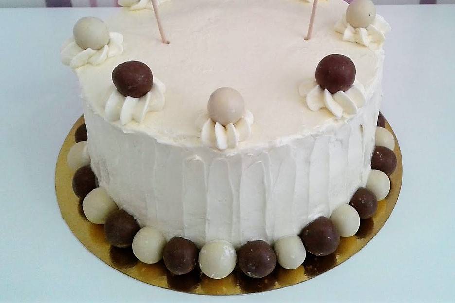 Layer cake chocolate blanco