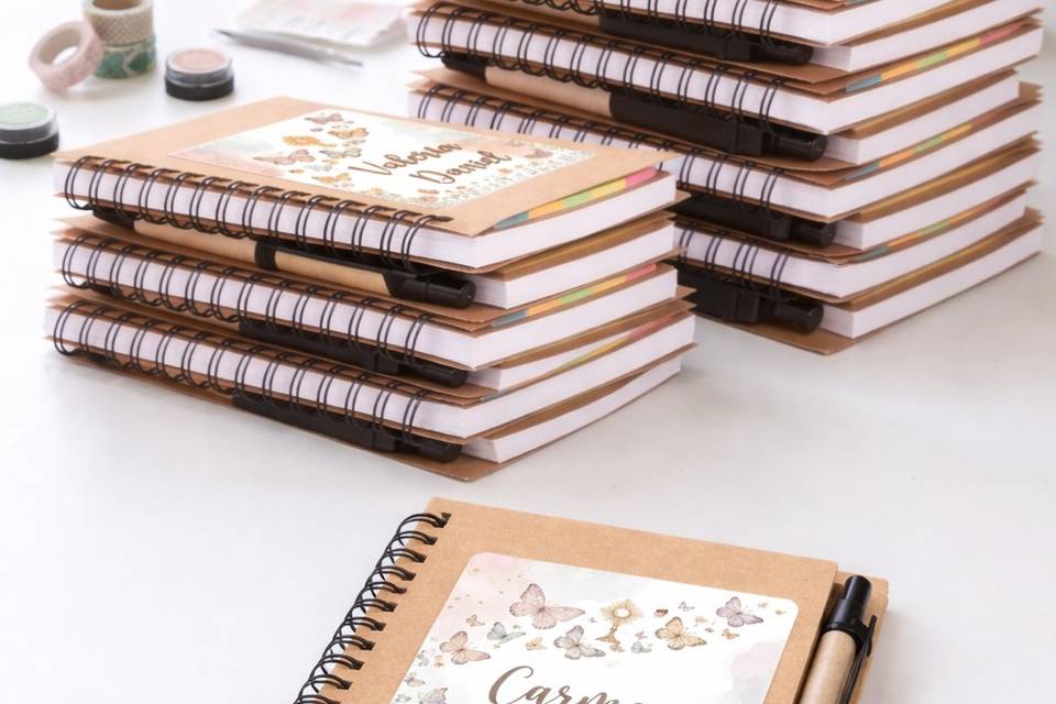Libreta con bolígrafo