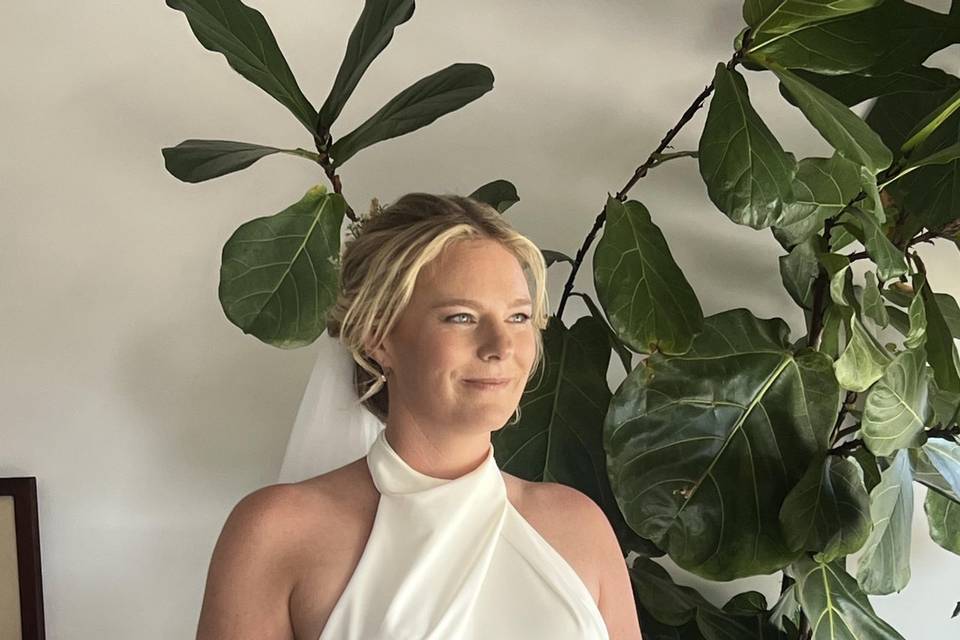 Kirsten Pro Makeup