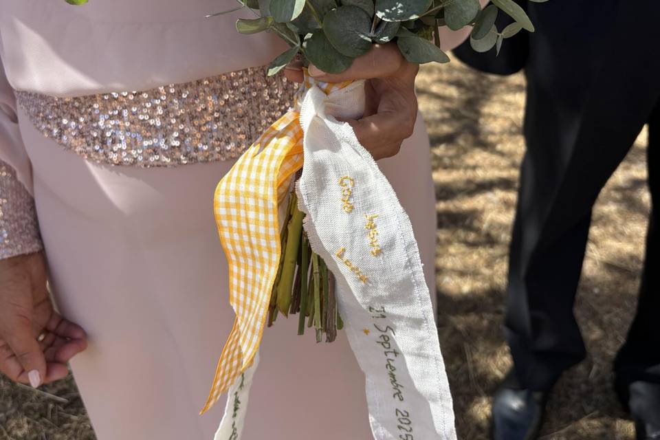 Cinta bordada personalizada