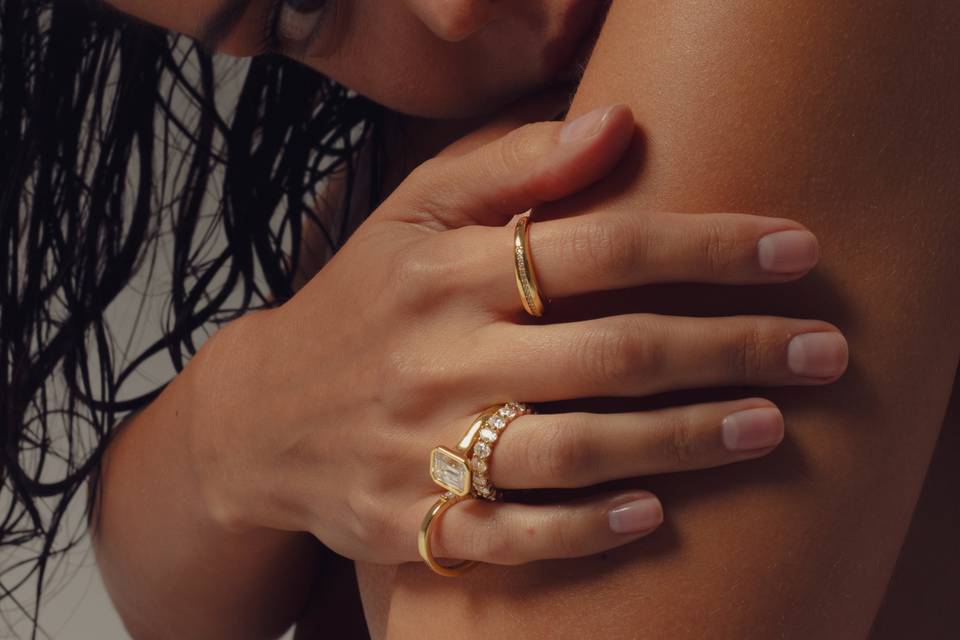 Bravora jewelry