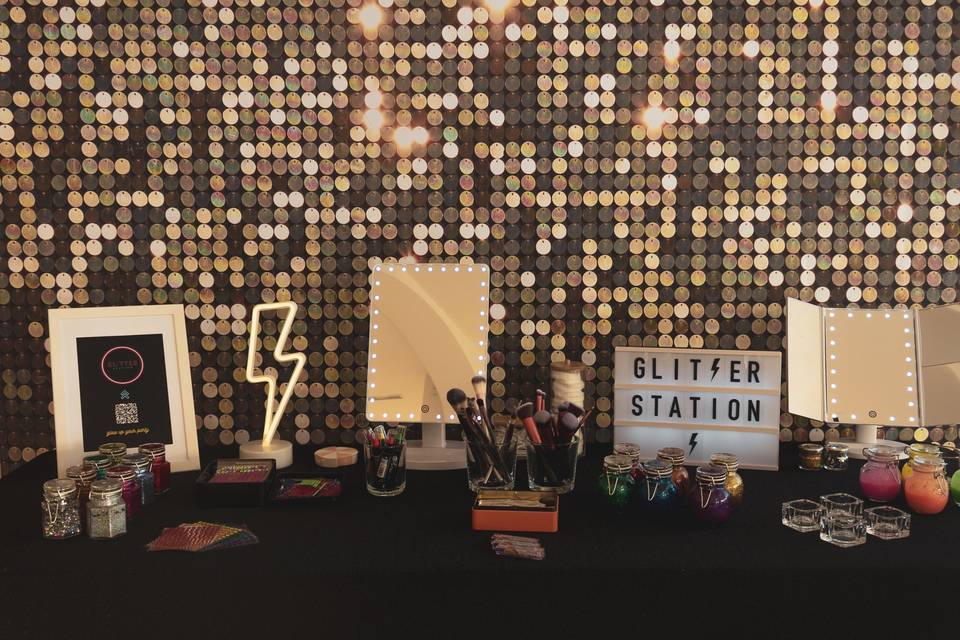 Glitter Station