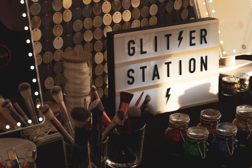 Glitter Station