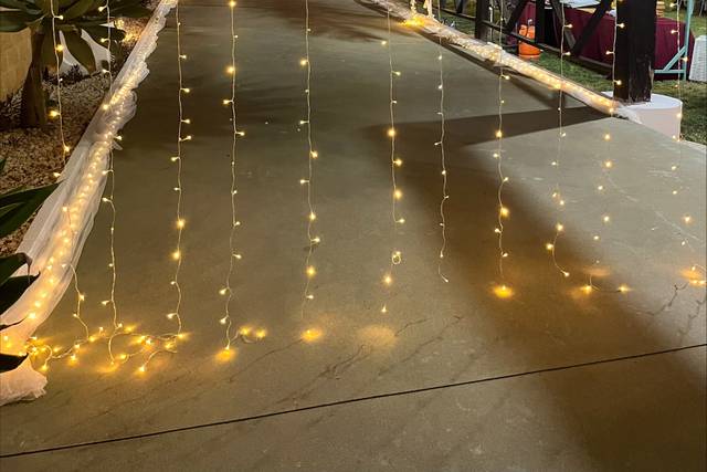 Entrada salon iluminado