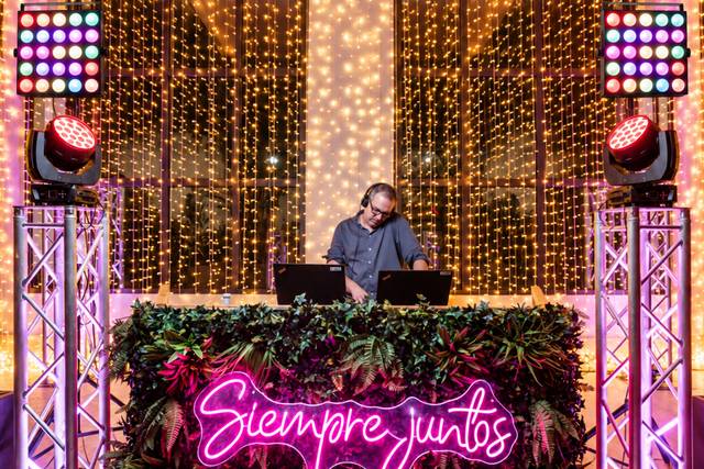 Dj + Cabina Premium