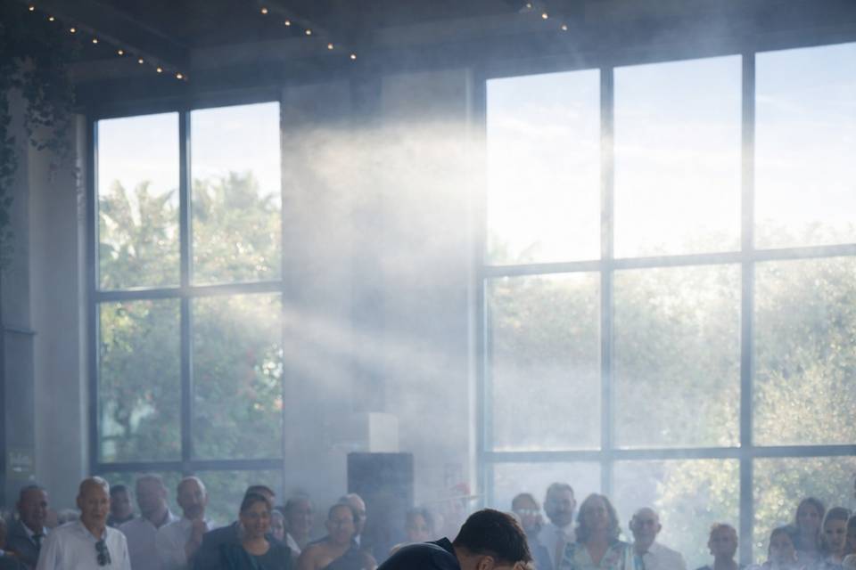 Baile con Humo Bajo
