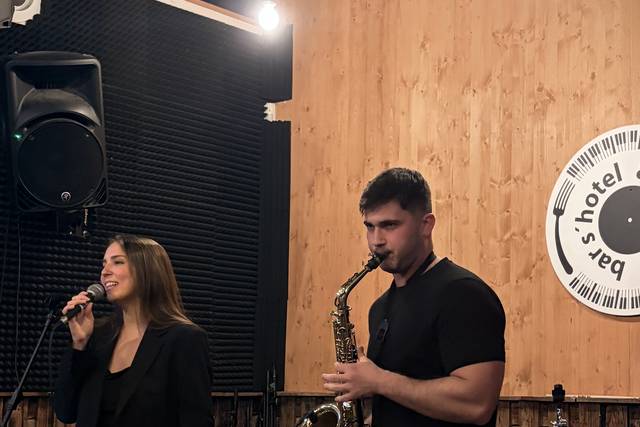 Voz y Saxo