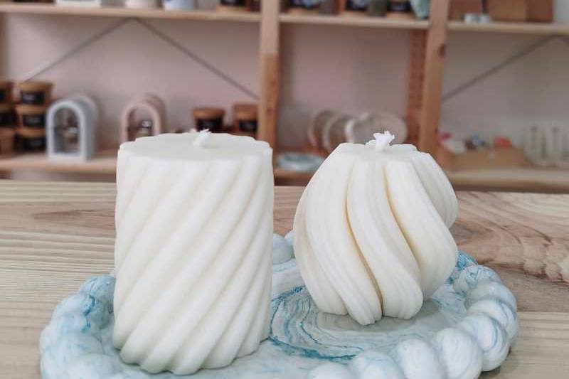 Velas y bandejas decorativas