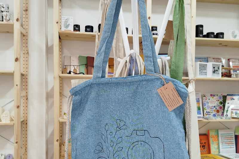 Bolsa pintada a mano