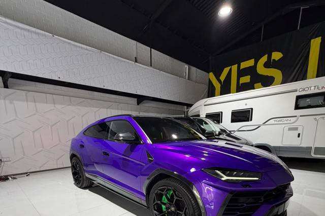 Lamborghini Urus Joker Edition