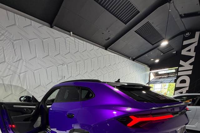 Lamborghini Urus Joker Edition