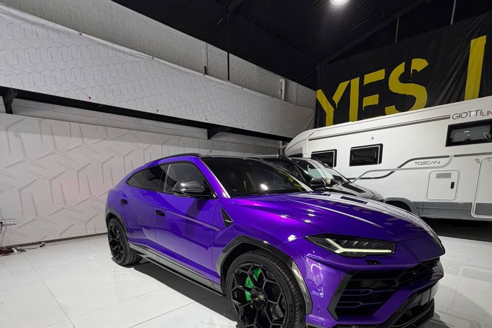 Lamborghini Urus Joker Edition