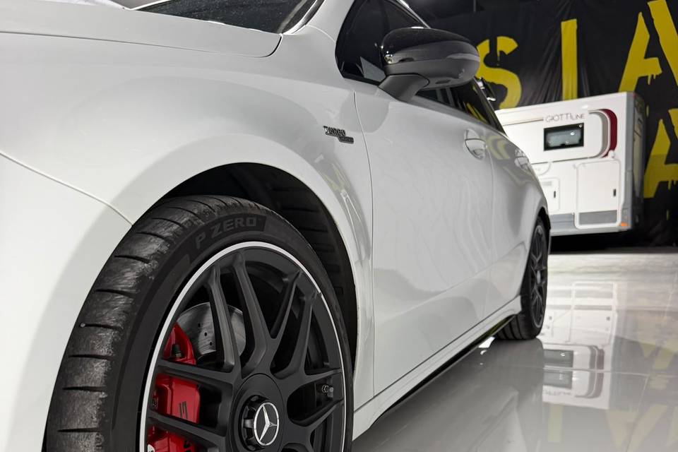 Mercedes A45s AMG