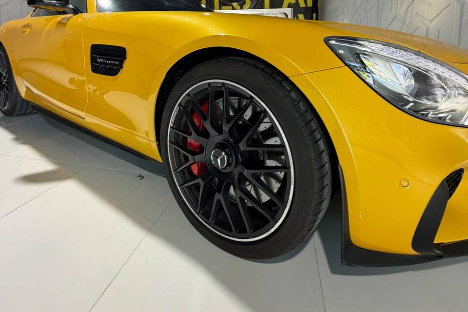 Mercedes GTS Amg