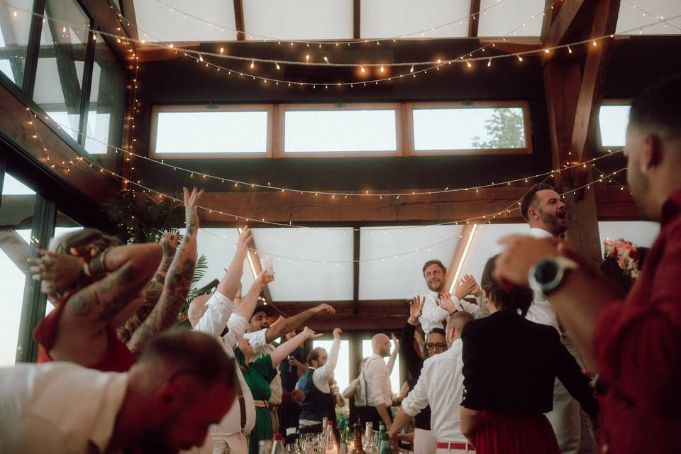 Un brindis por los novios