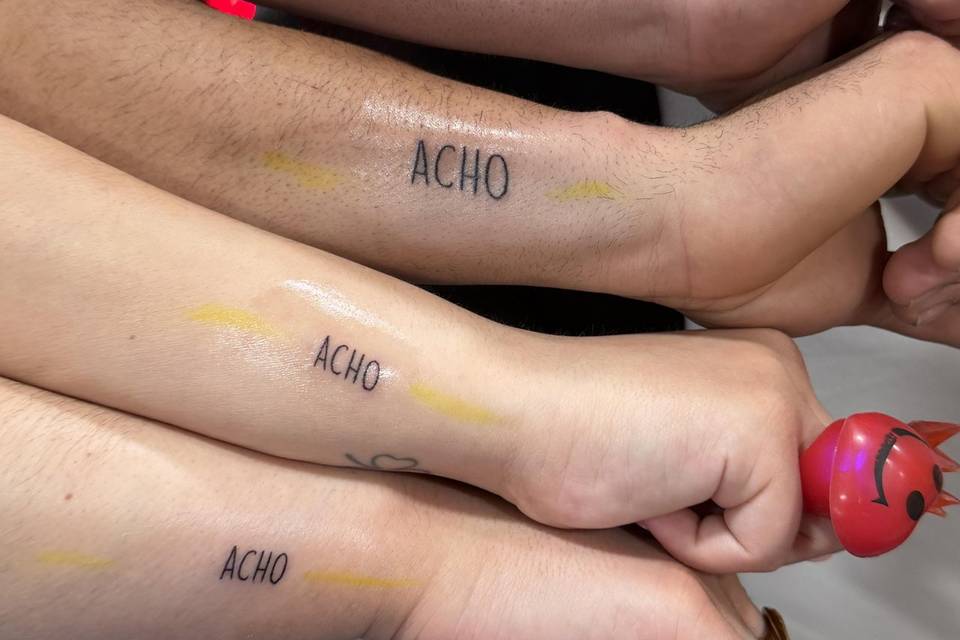 Tatuaje en grupo
