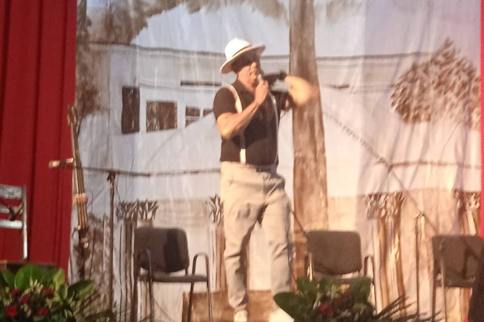Cantando y animando
