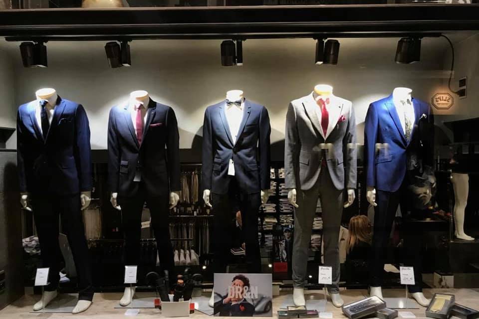 Trajes