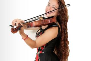 Angie Harumi Violinista
