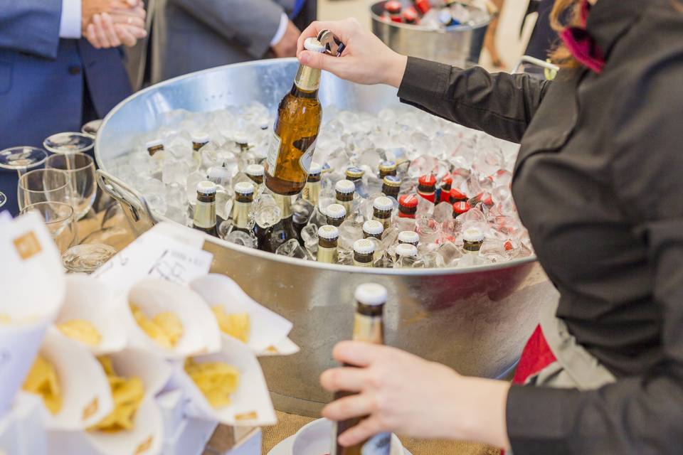 Tinaja de cervezas variadas