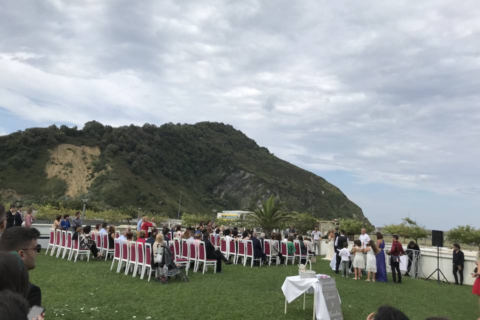 Ceremonia de boda en terraza