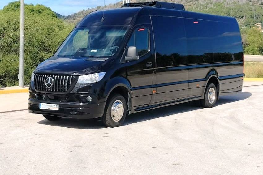 Mercedes Sprinter 19 pax