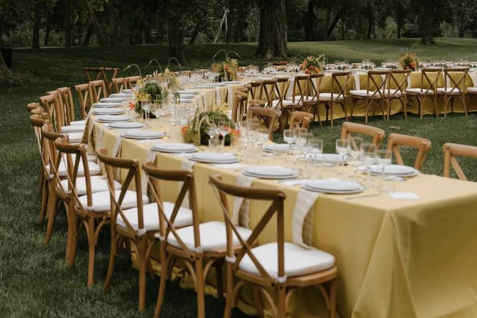 Banquete en los jardines