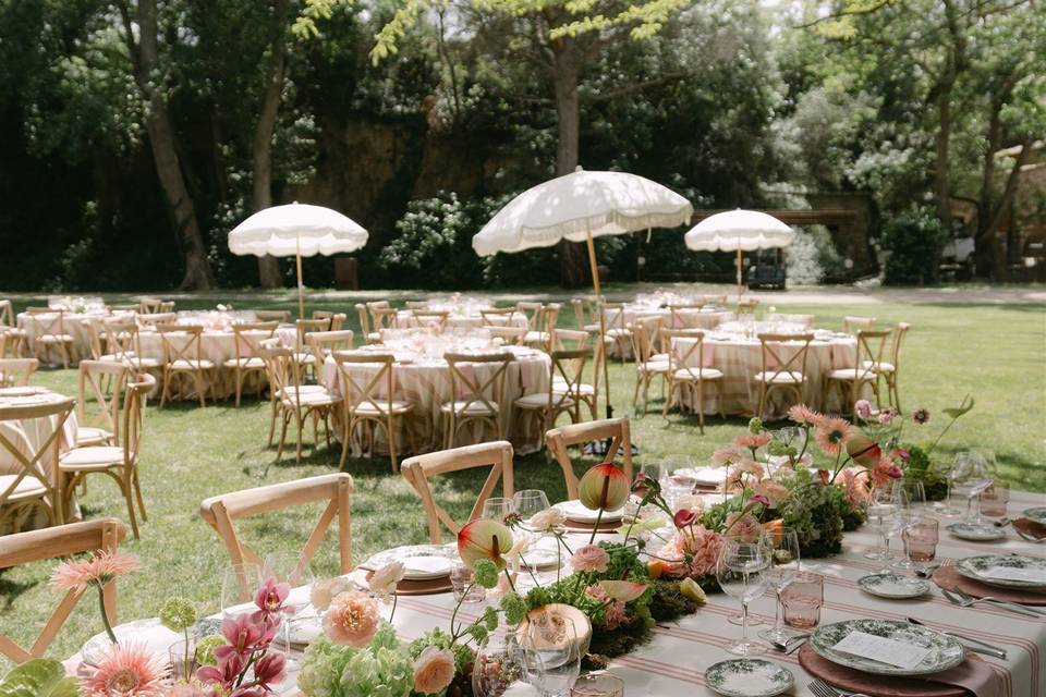 Banquete en los jardines