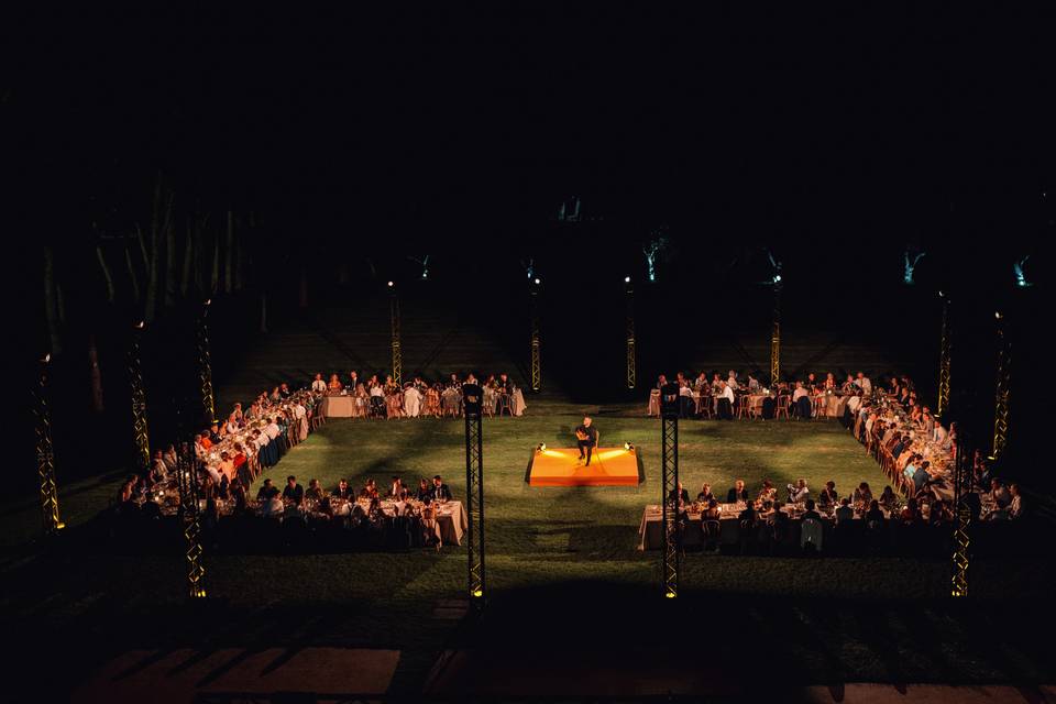 Banquete en los jardines