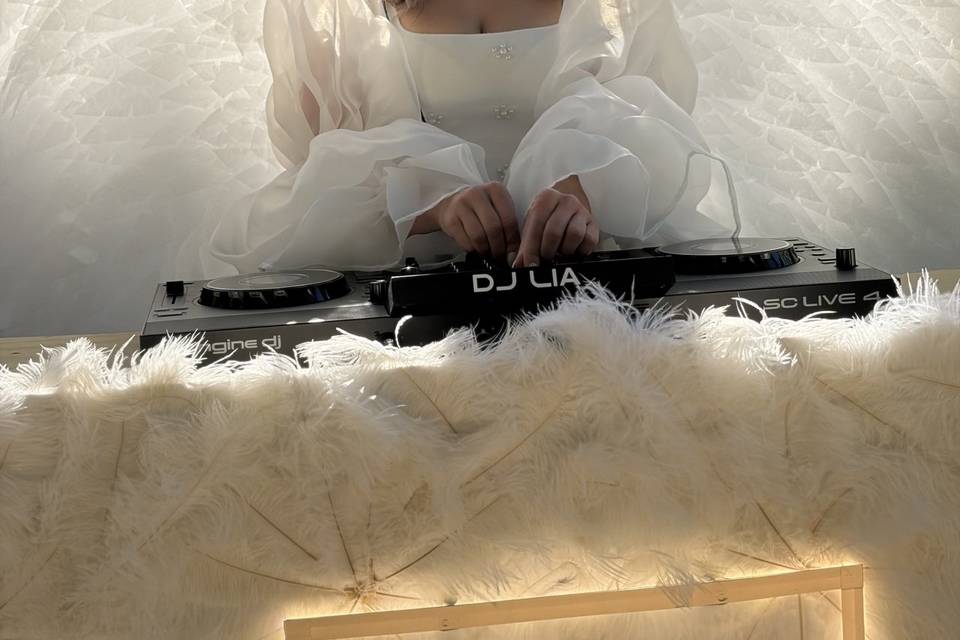 DJ LIA