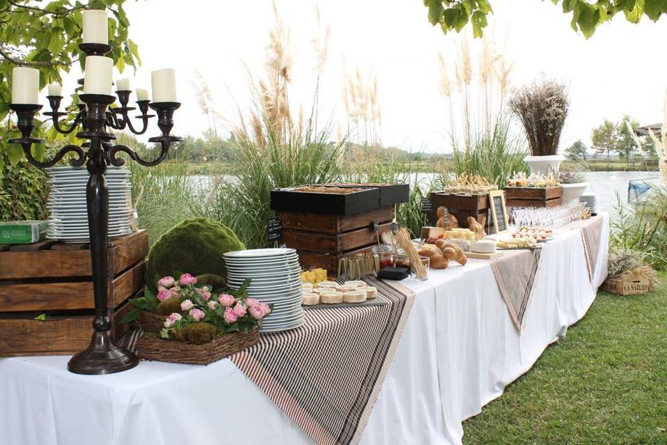 Aperitivo en el lago