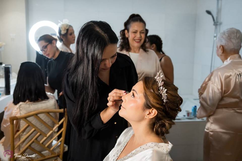 Maquillaje profesional novia