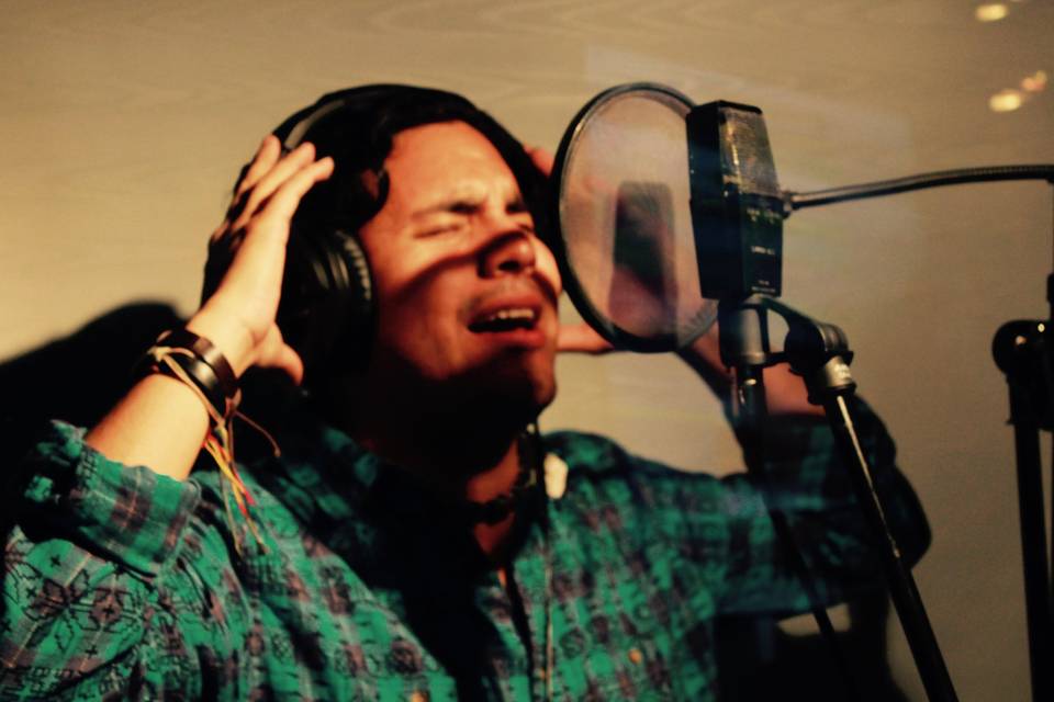 Hector Flavio en el estudio