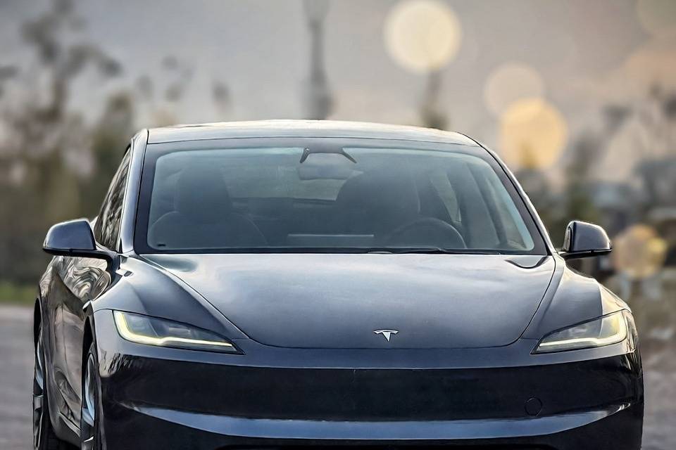 Tesla Model 3 Premium