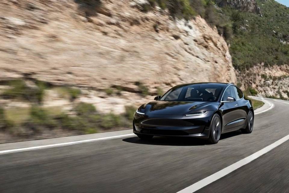Tesla Model 3 Premium