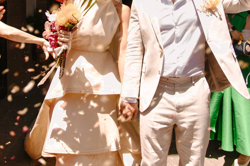 Novios a la salida ceremonia