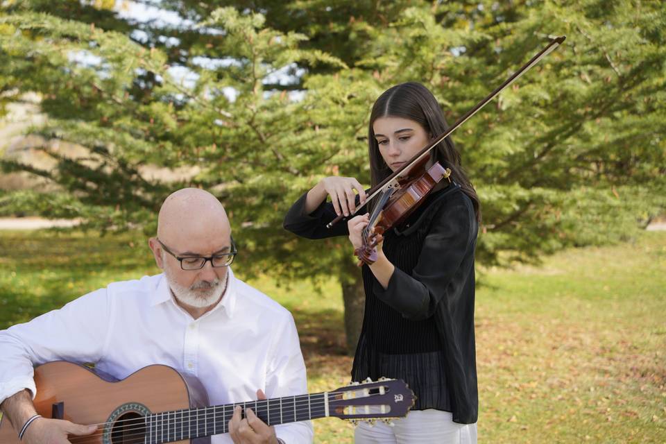 Dúo Absalon -Guitarra y Violín