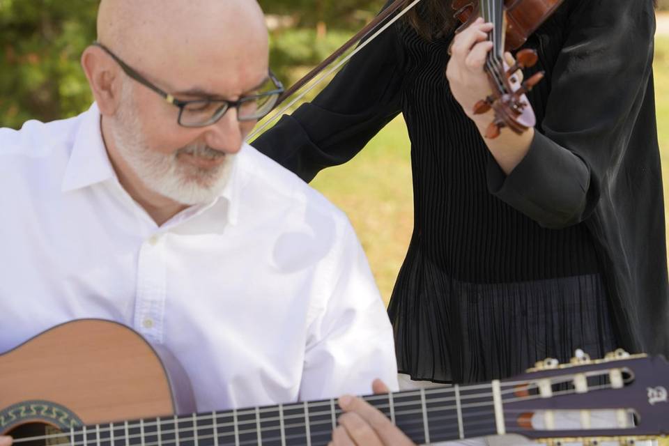 Dúo Absalon -Guitarra y Violín