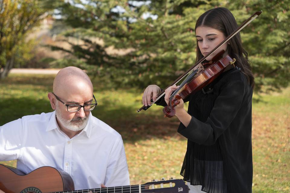 Dúo Absalon -Guitarra y Violín