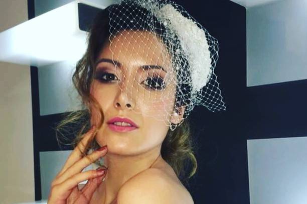 Peinado y maquillaje de novia