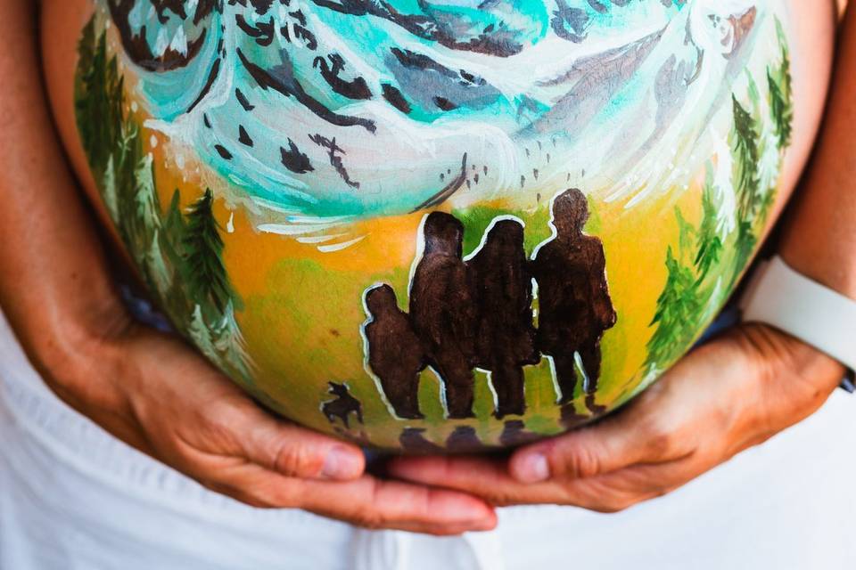 Belly painting familia