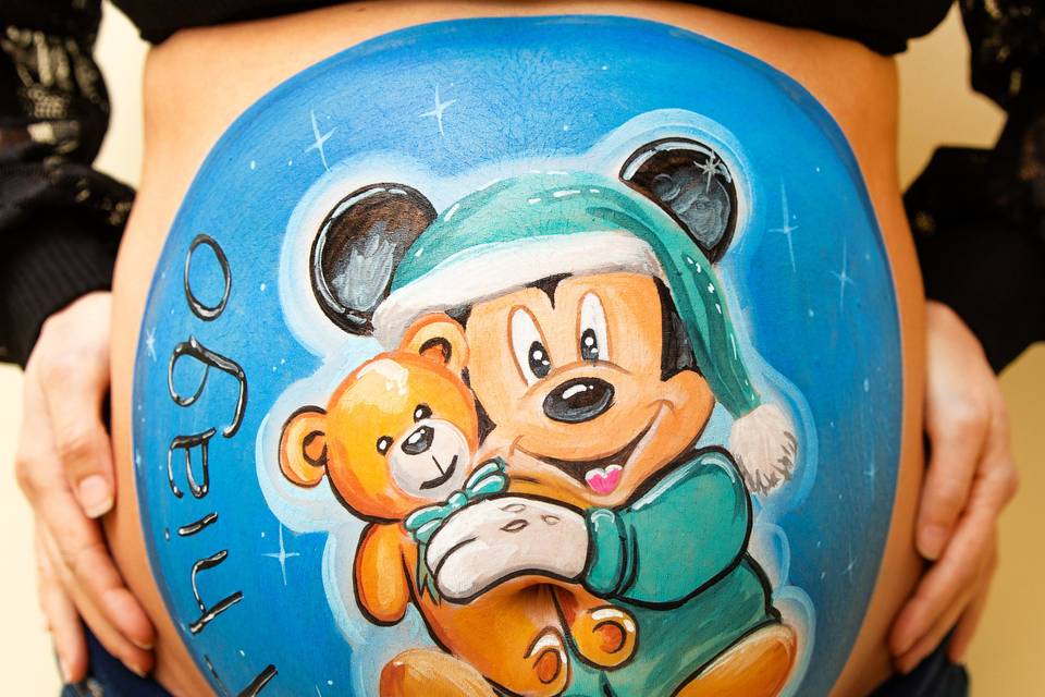 Belly painting mickey