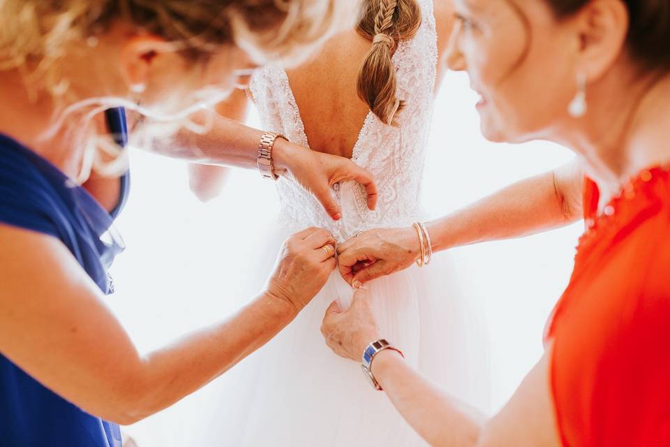 La novia con su vestido