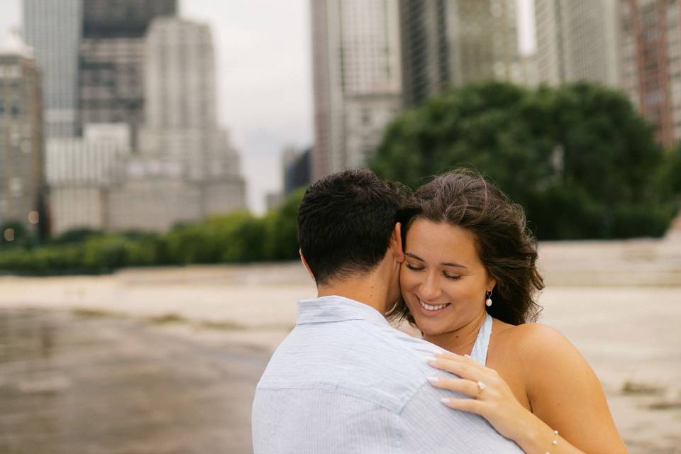 Una feliz pareja de prometidos