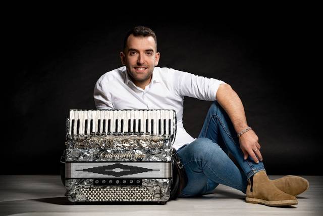 Iván París