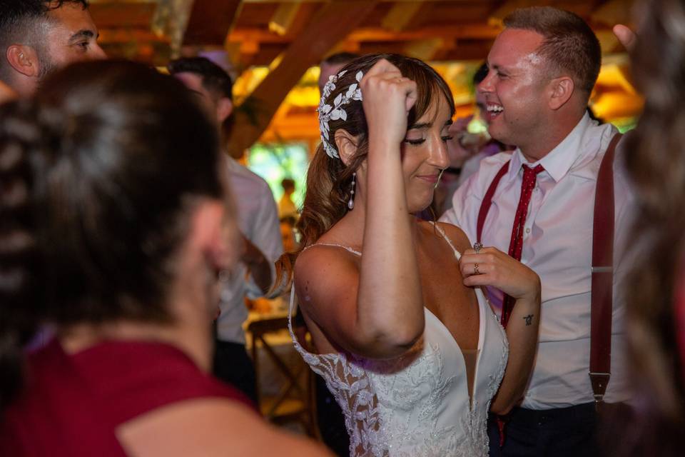 pareja bailando en la fiesta