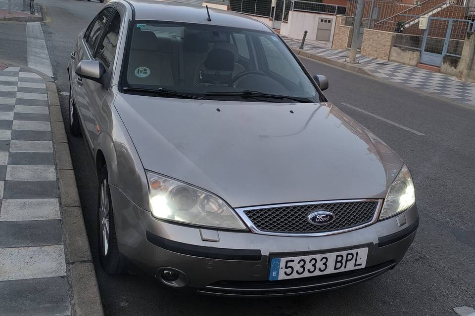 FORD MONDEO