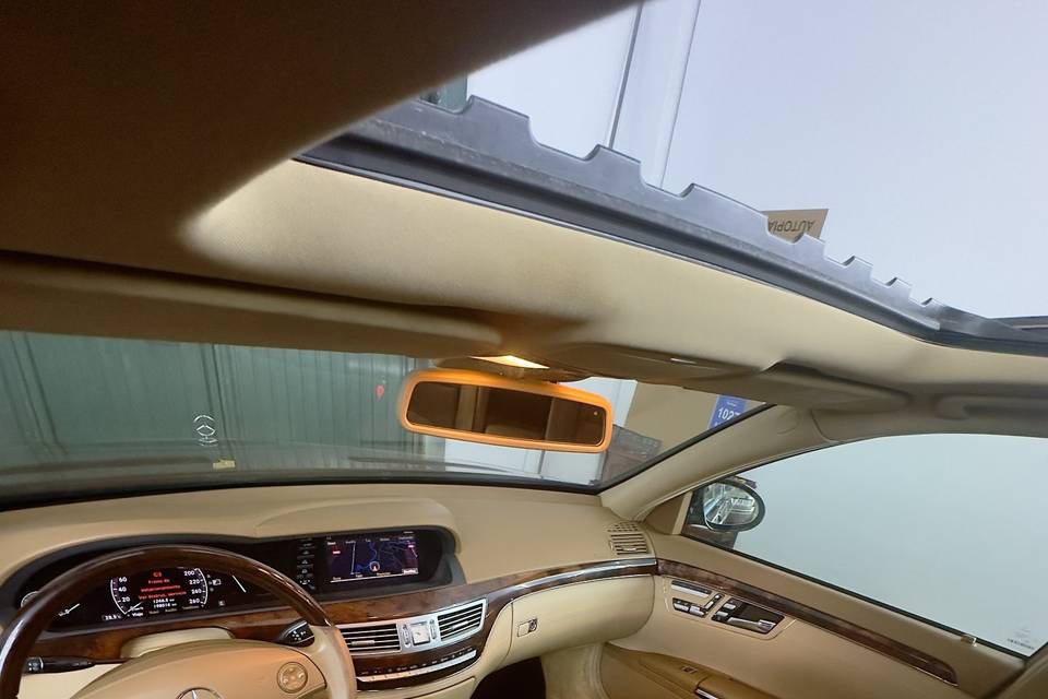 Interior 2 Mercedes